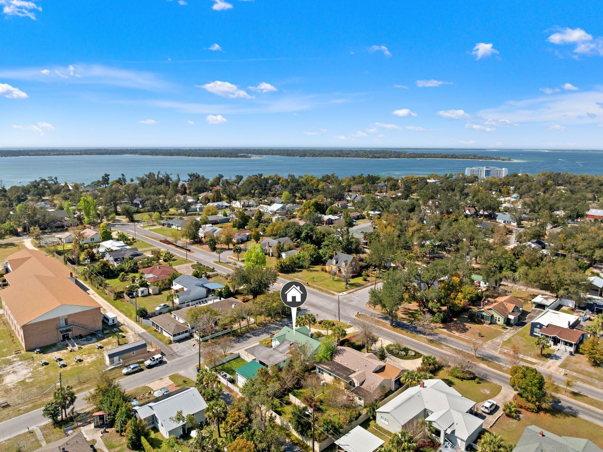 200 N Cove Boulevard