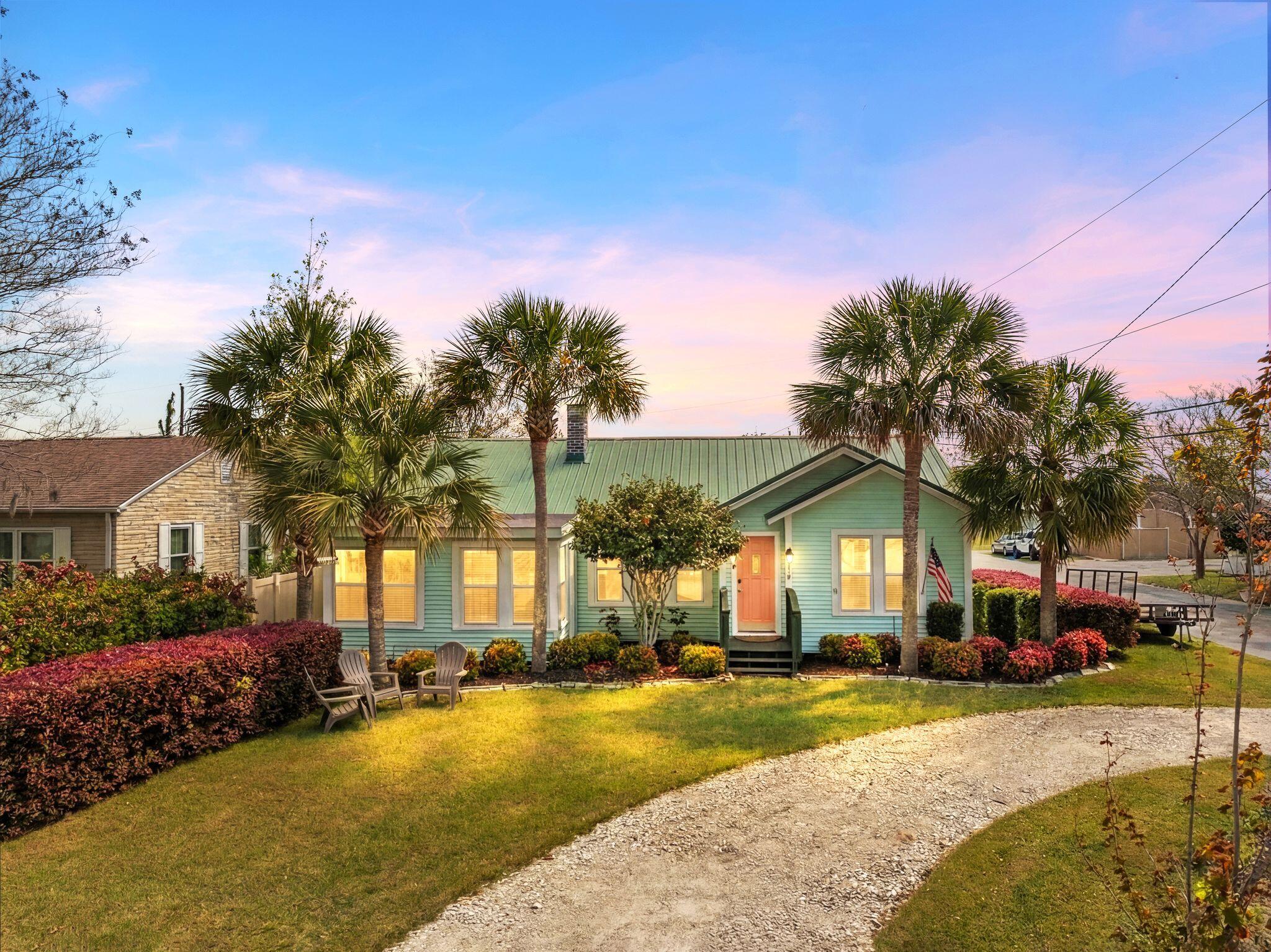 200 N Cove Boulevard