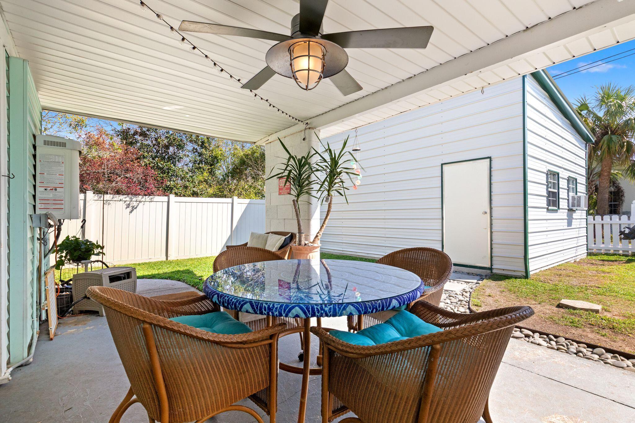 200 N Cove Boulevard