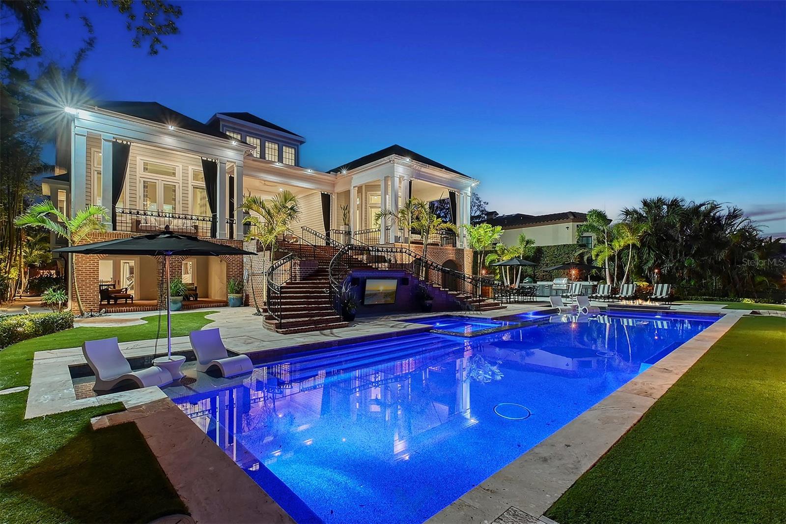 1541 BAY POINT DR