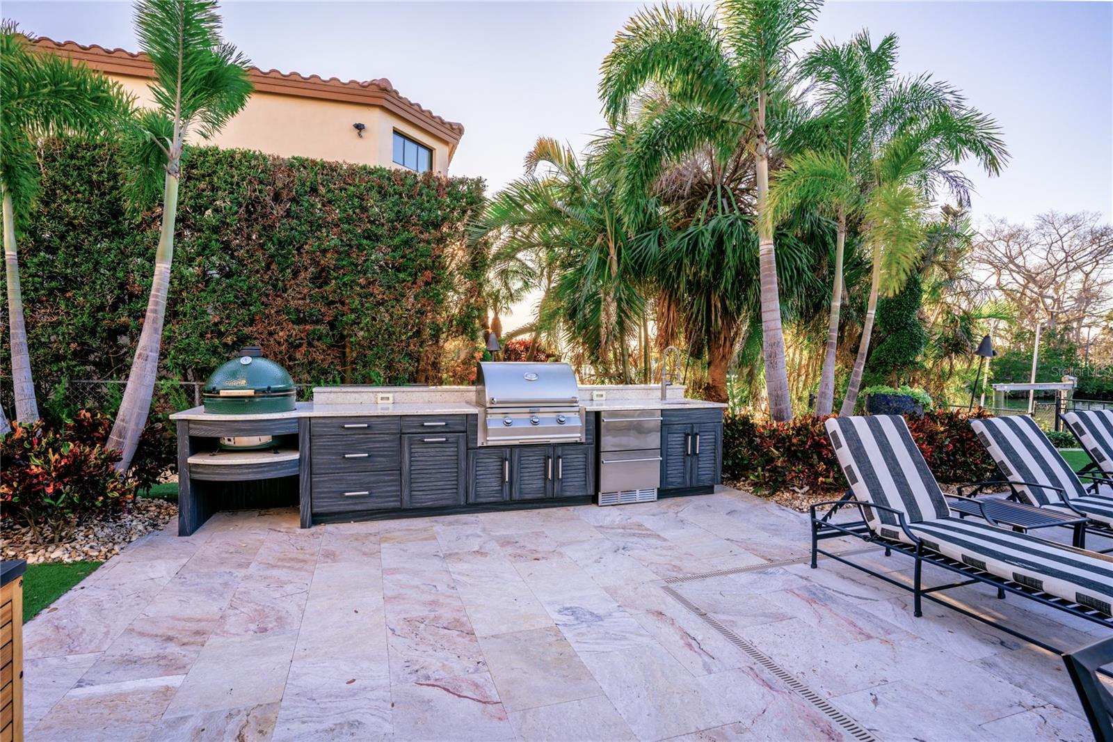 1541 BAY POINT DR