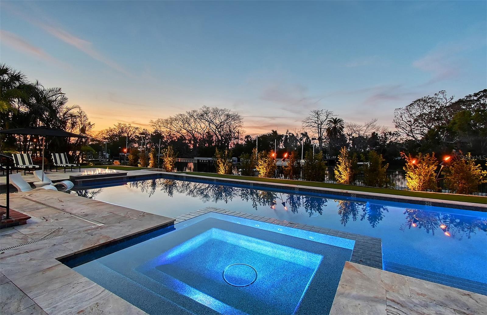 1541 BAY POINT DR
