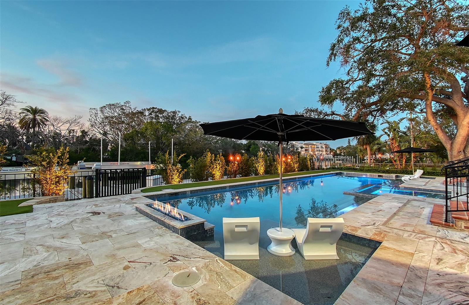 1541 BAY POINT DR