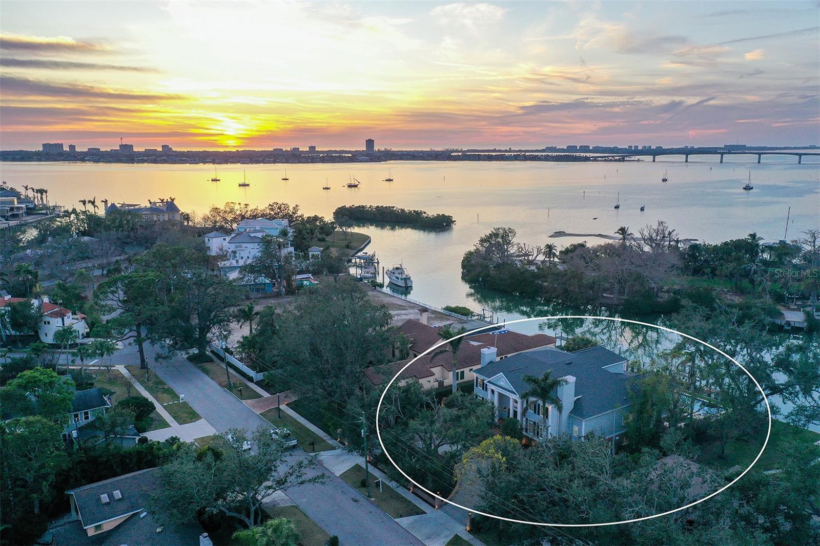 1541 BAY POINT DR
