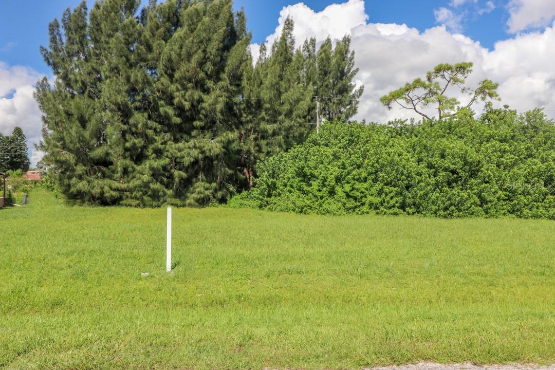 VENETIA LOT33 AVENUE