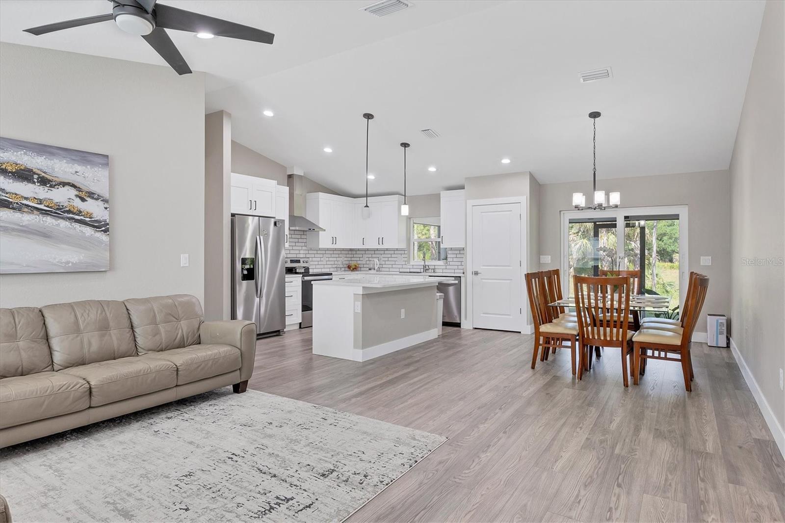 1449 OVERHEAD ST