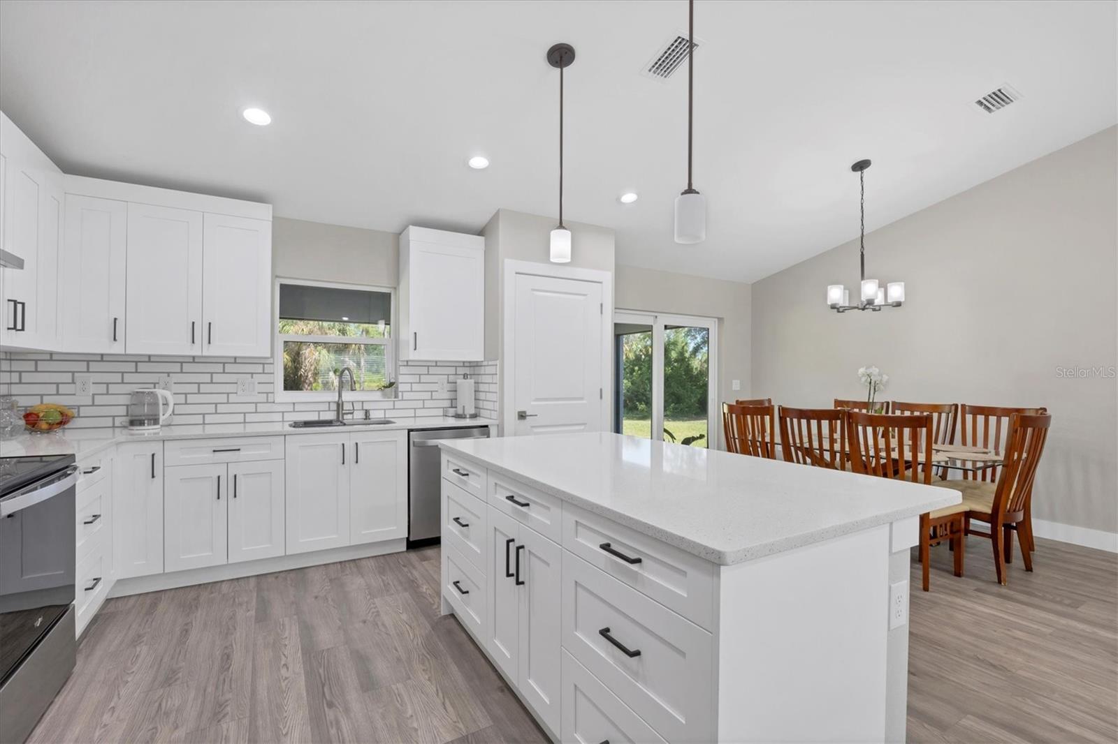 1449 OVERHEAD ST