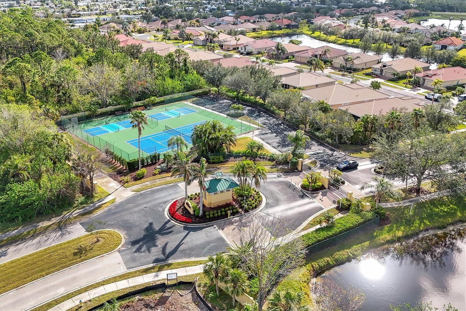6370 FALCON LAIR DR