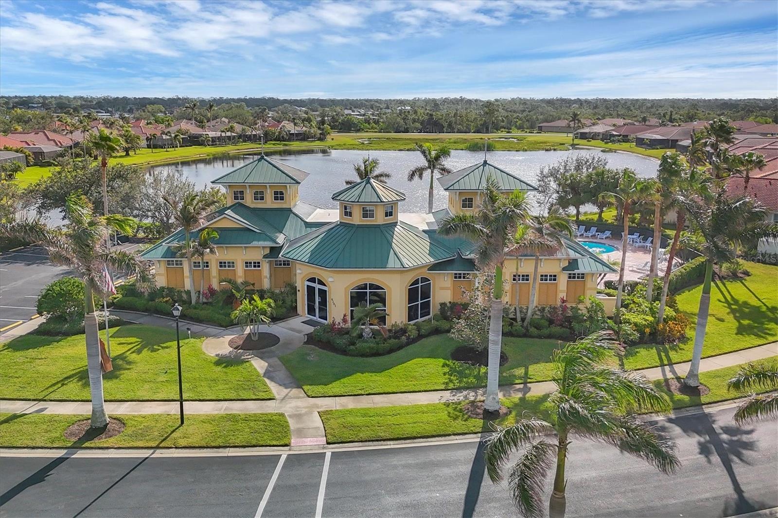 6370 FALCON LAIR DR