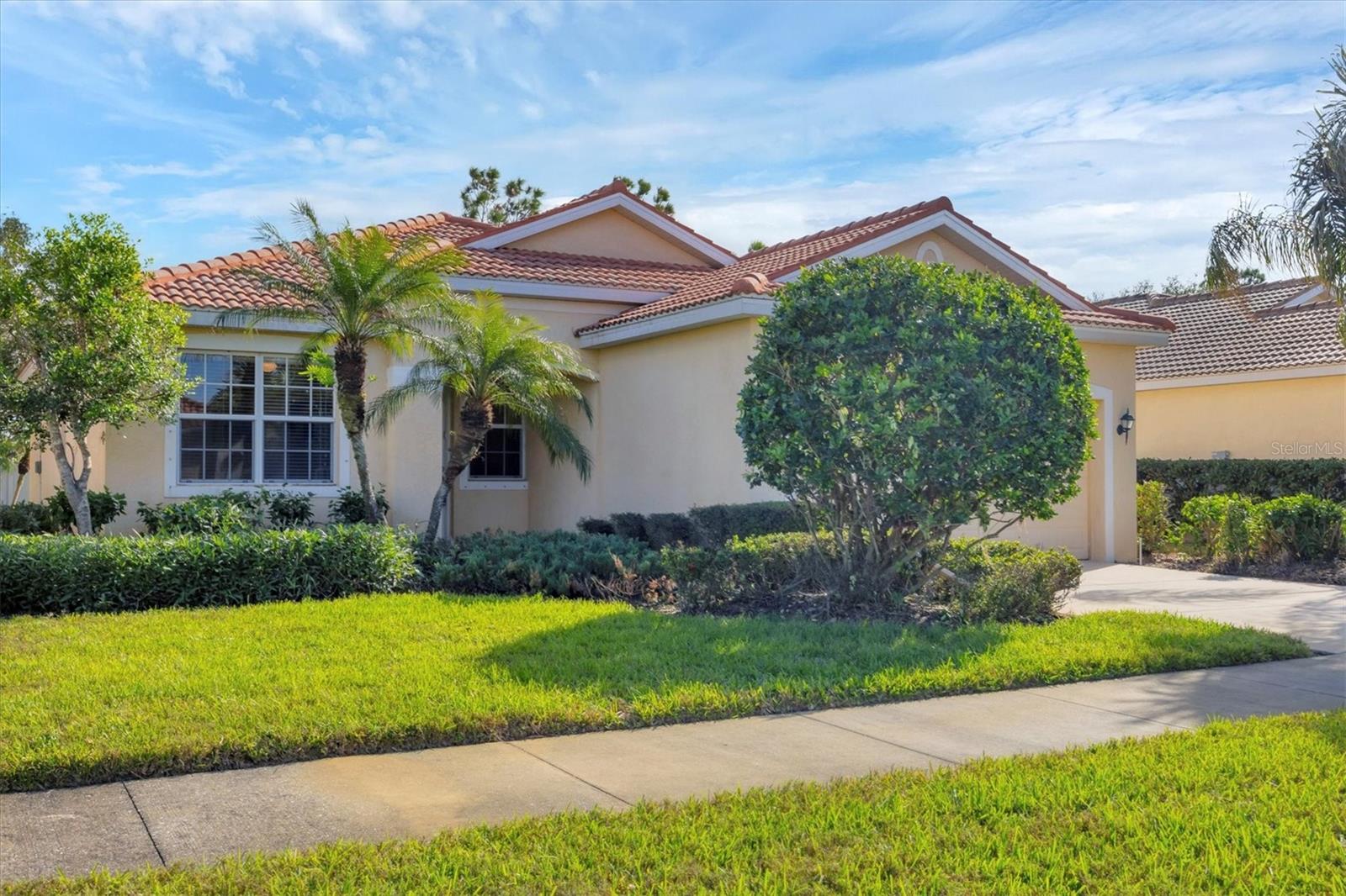 6370 FALCON LAIR DR