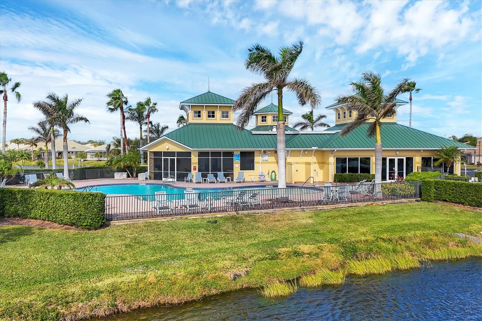 6370 FALCON LAIR DR