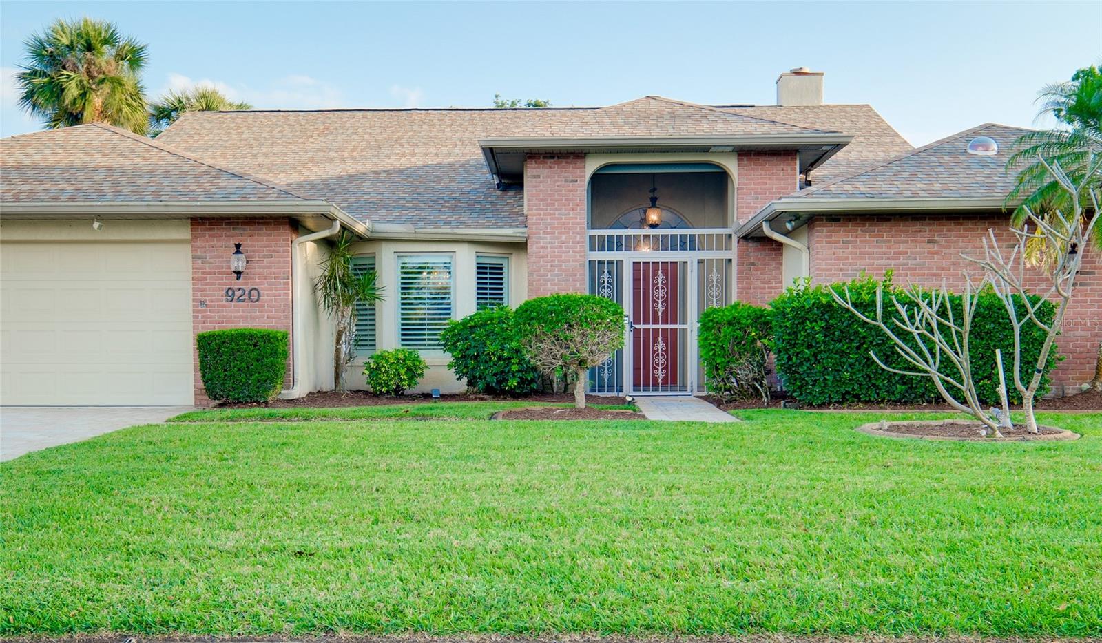 920 S DORAL LN