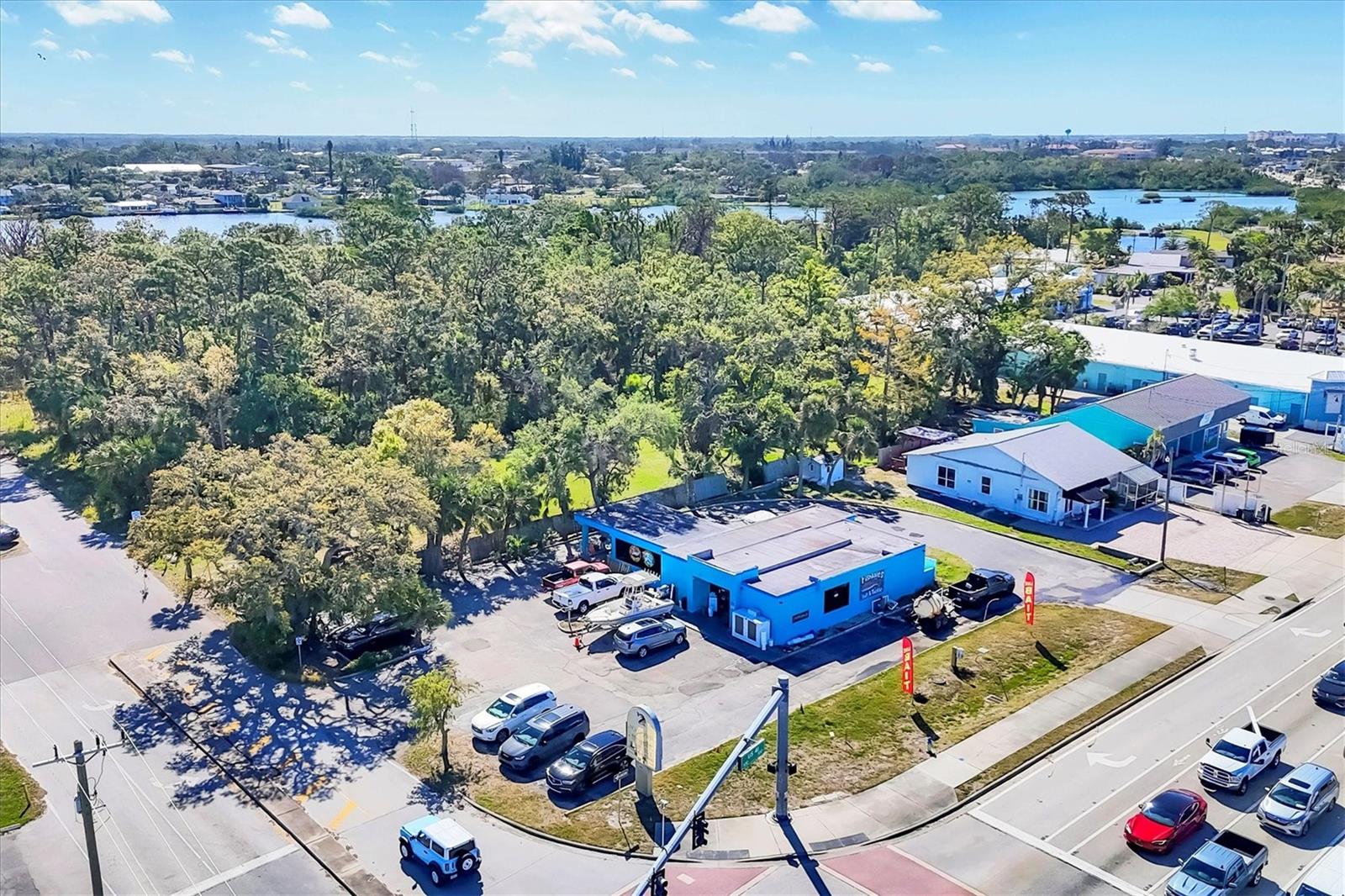 101 S TAMIAMI TRL S