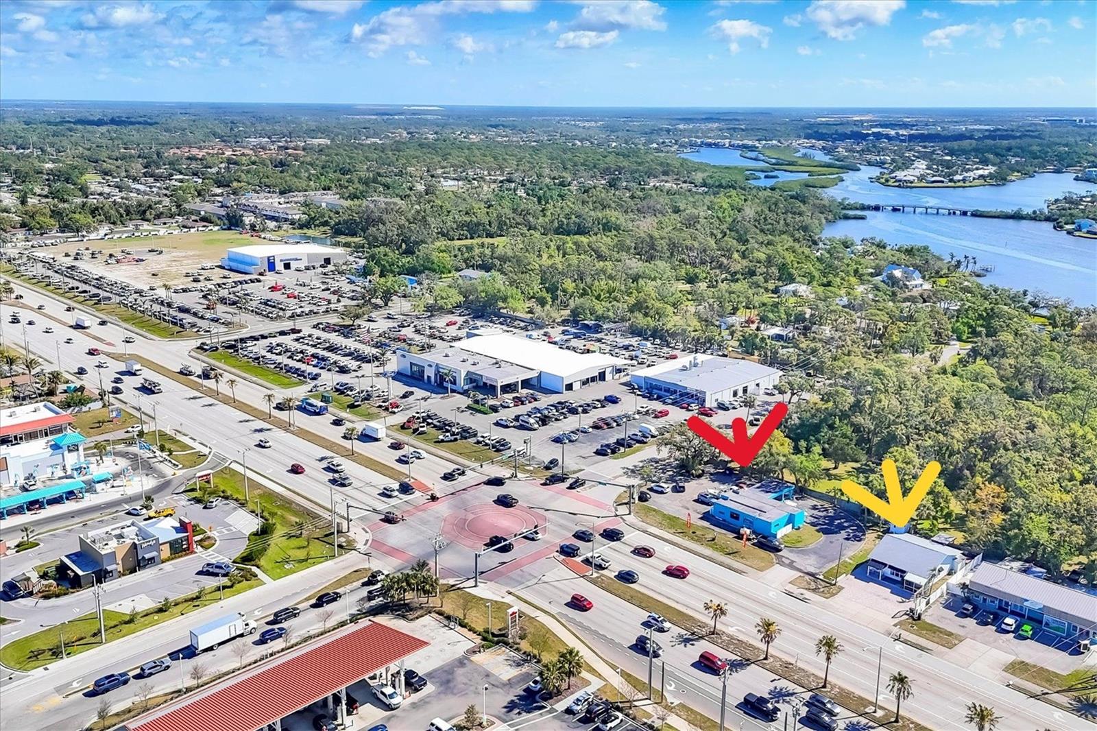 101 S TAMIAMI TRL S