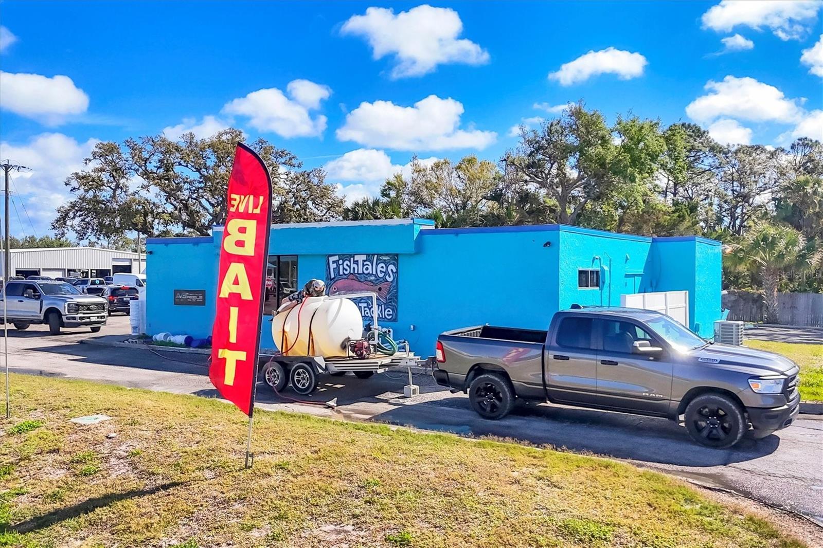 101 S TAMIAMI TRL S