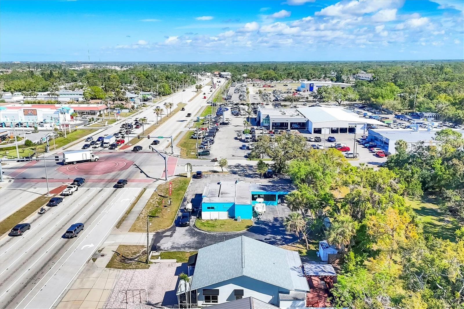 109 TAMIAMI TRL S