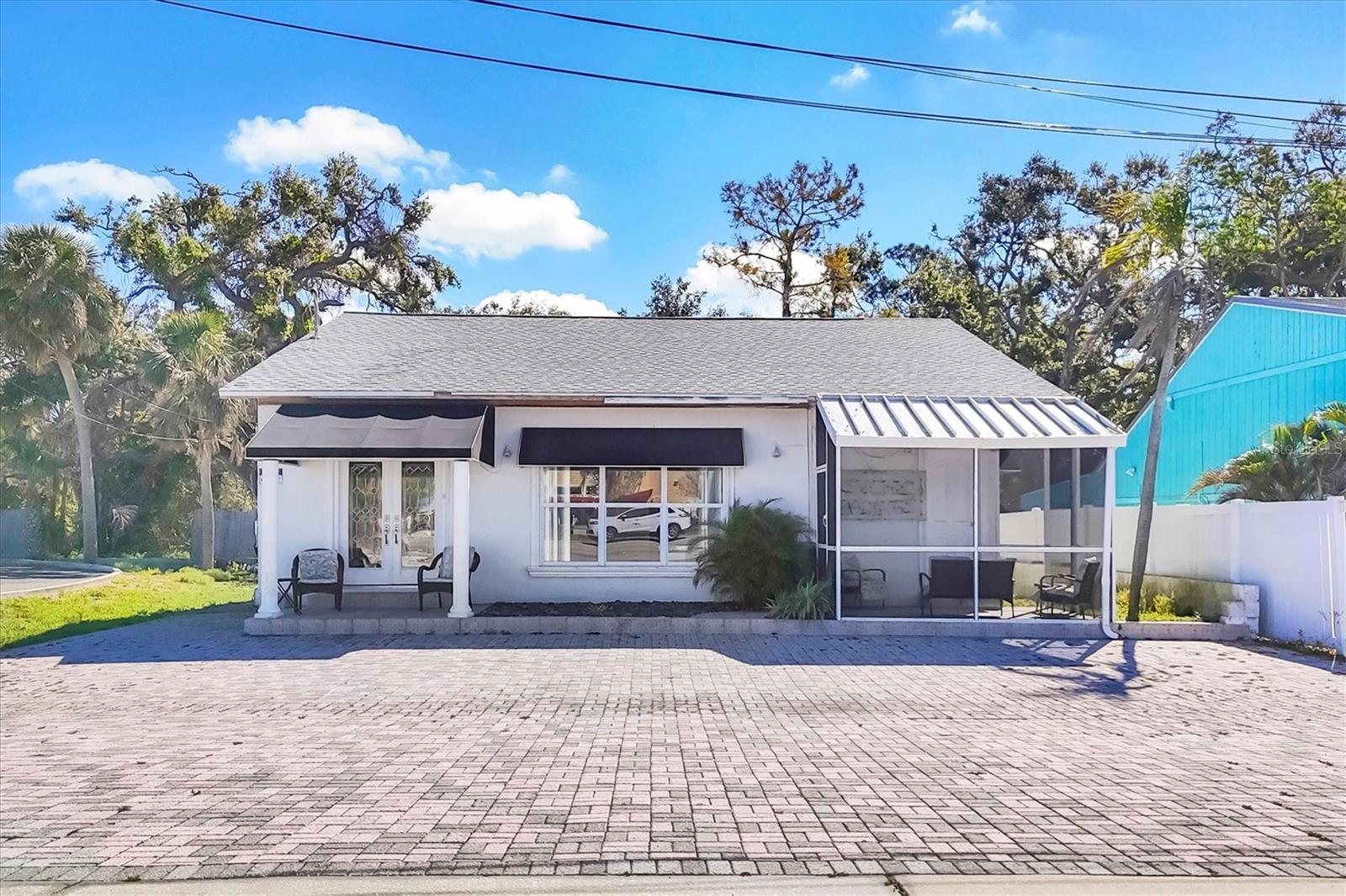109 TAMIAMI TRL S