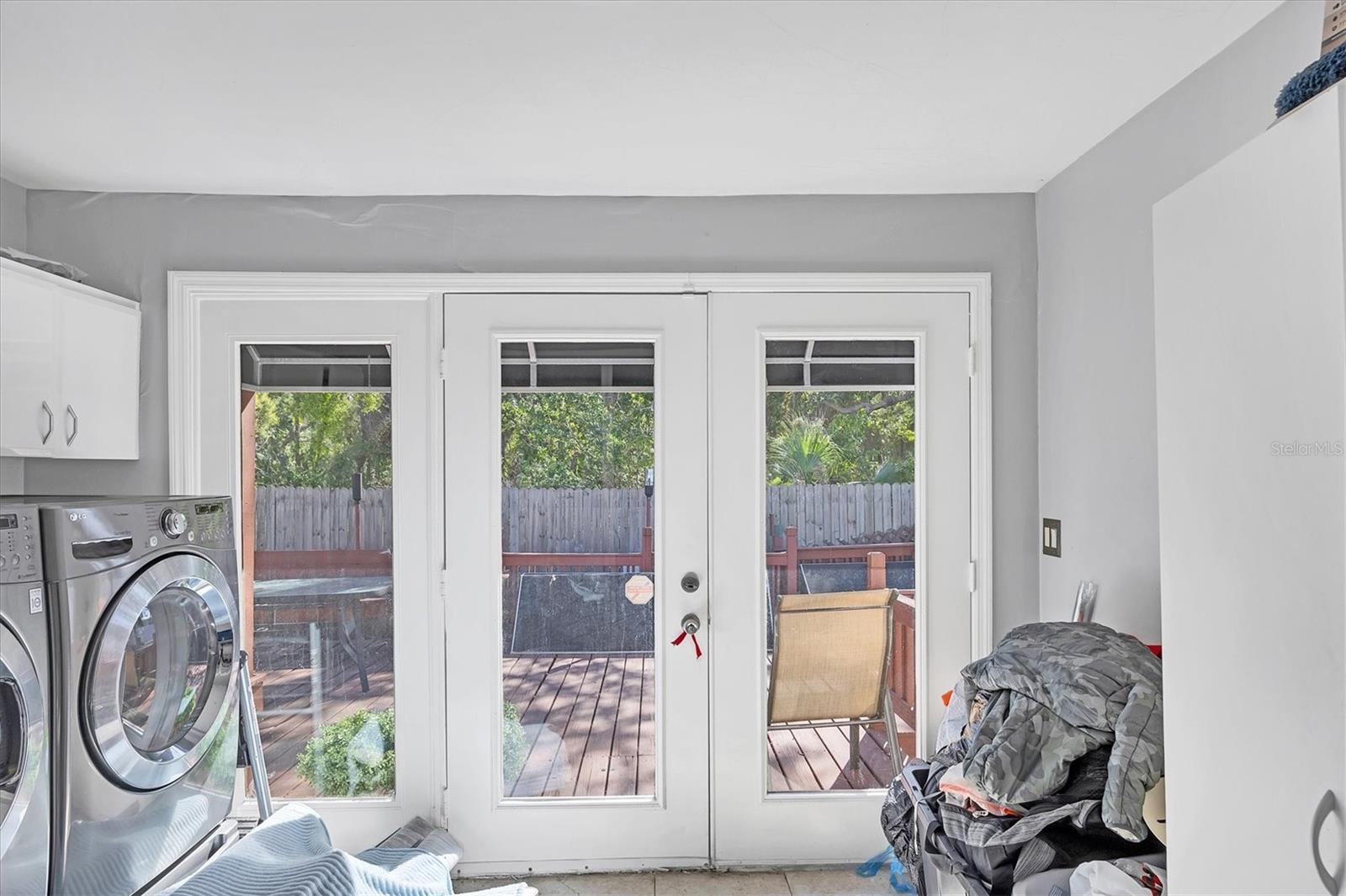 109 TAMIAMI TRL S