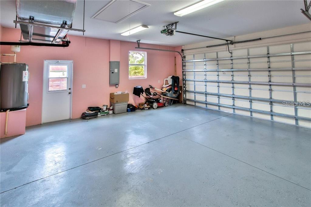 1424 S CRANBERRY BLVD