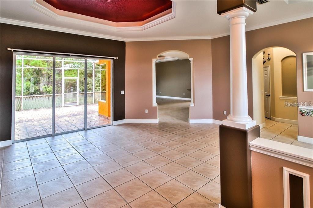 1424 S CRANBERRY BLVD