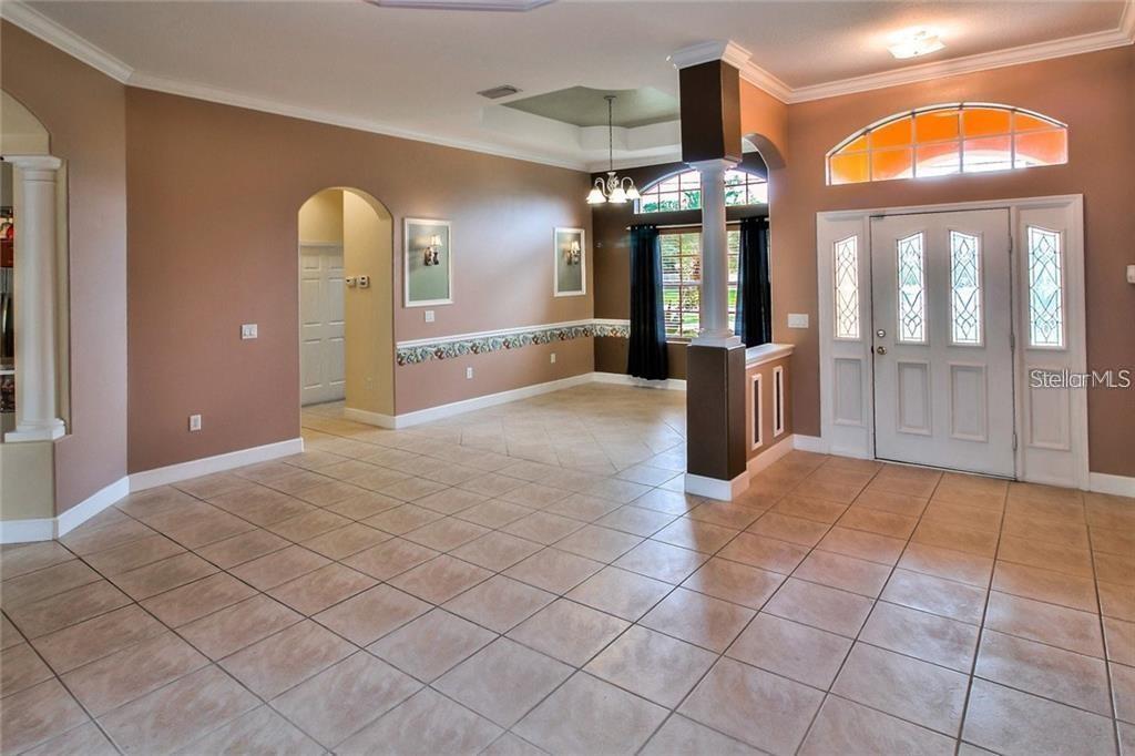 1424 S CRANBERRY BLVD