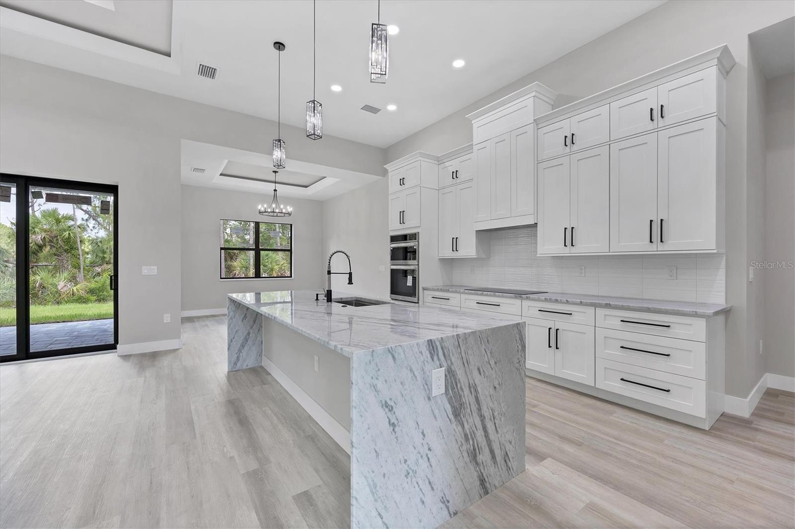 1667 RUSSELLVILLE ST