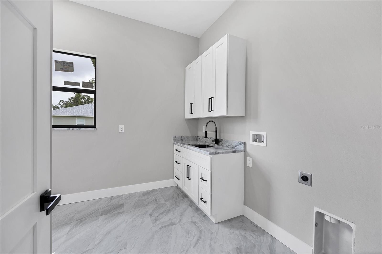 1667 RUSSELLVILLE ST