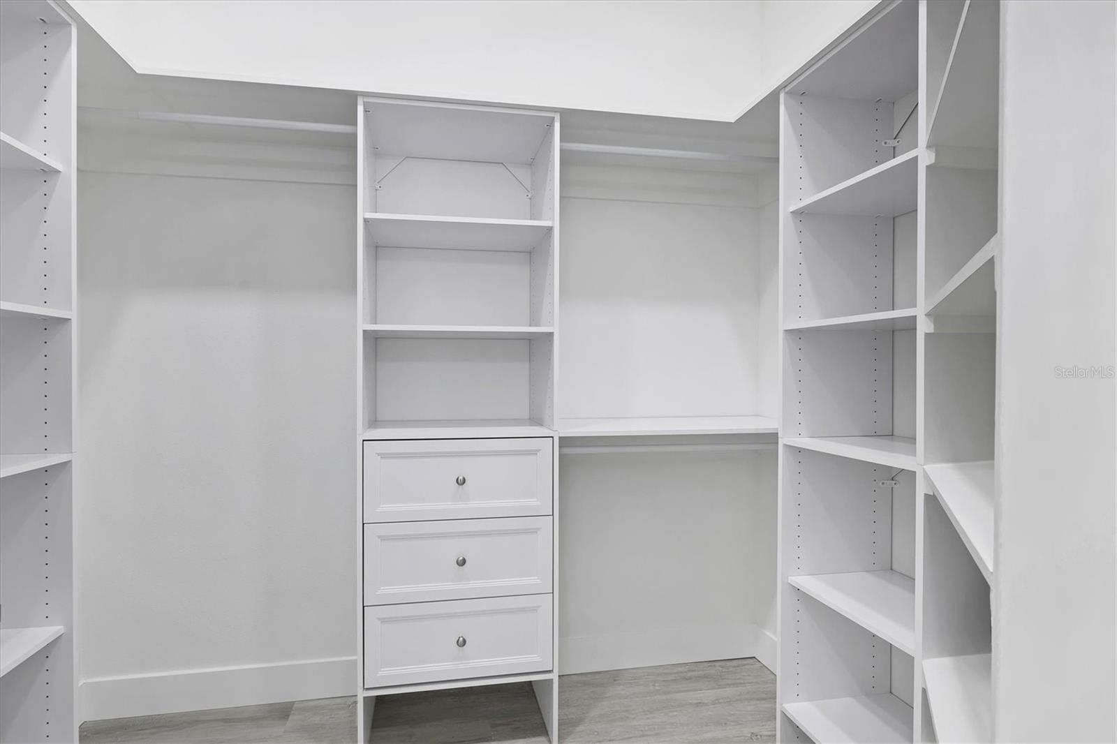 1667 RUSSELLVILLE ST