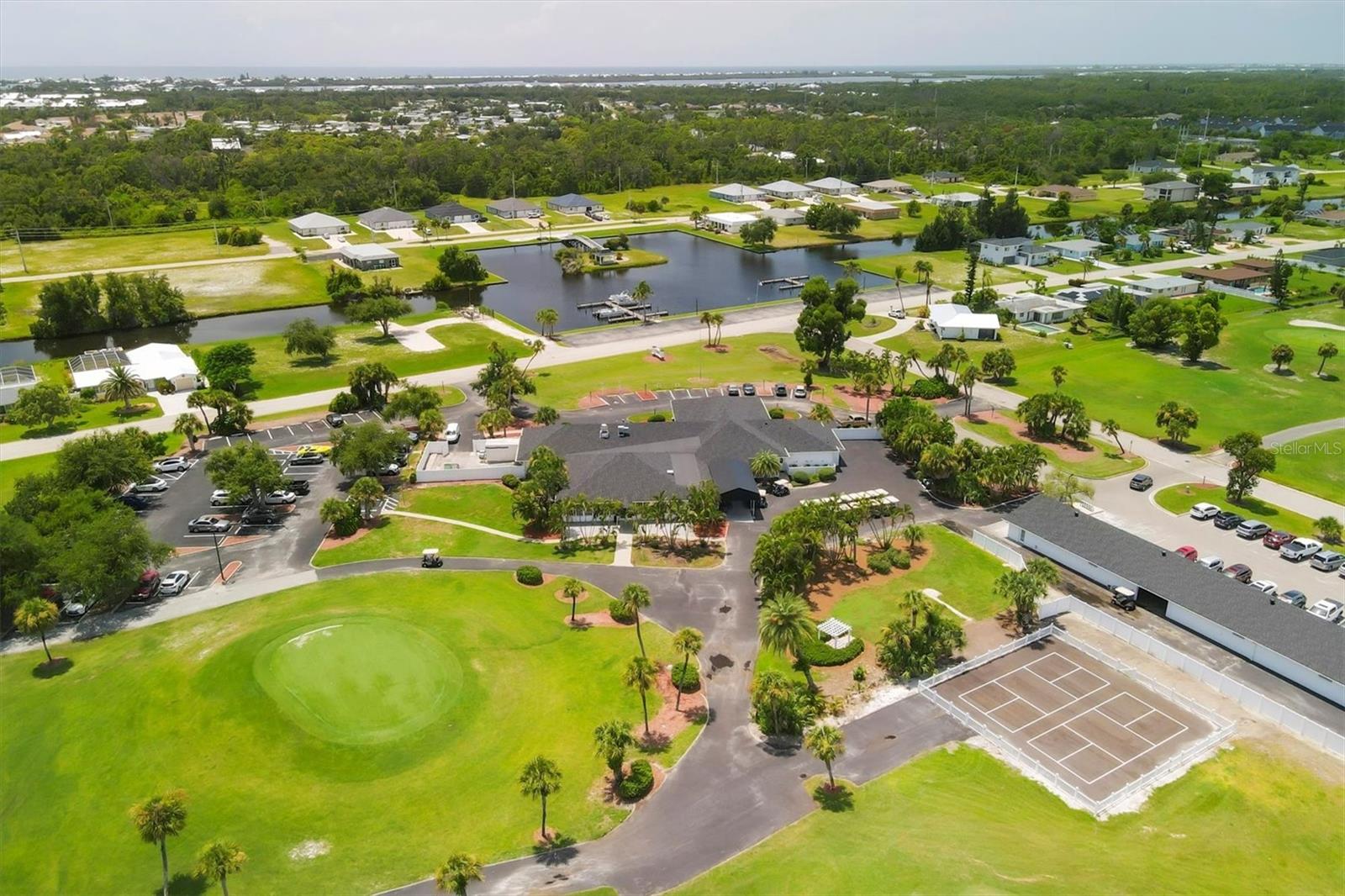 75 MEDALIST RD