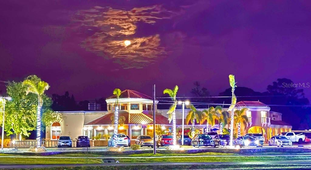 N TAMIAMI TRAIL