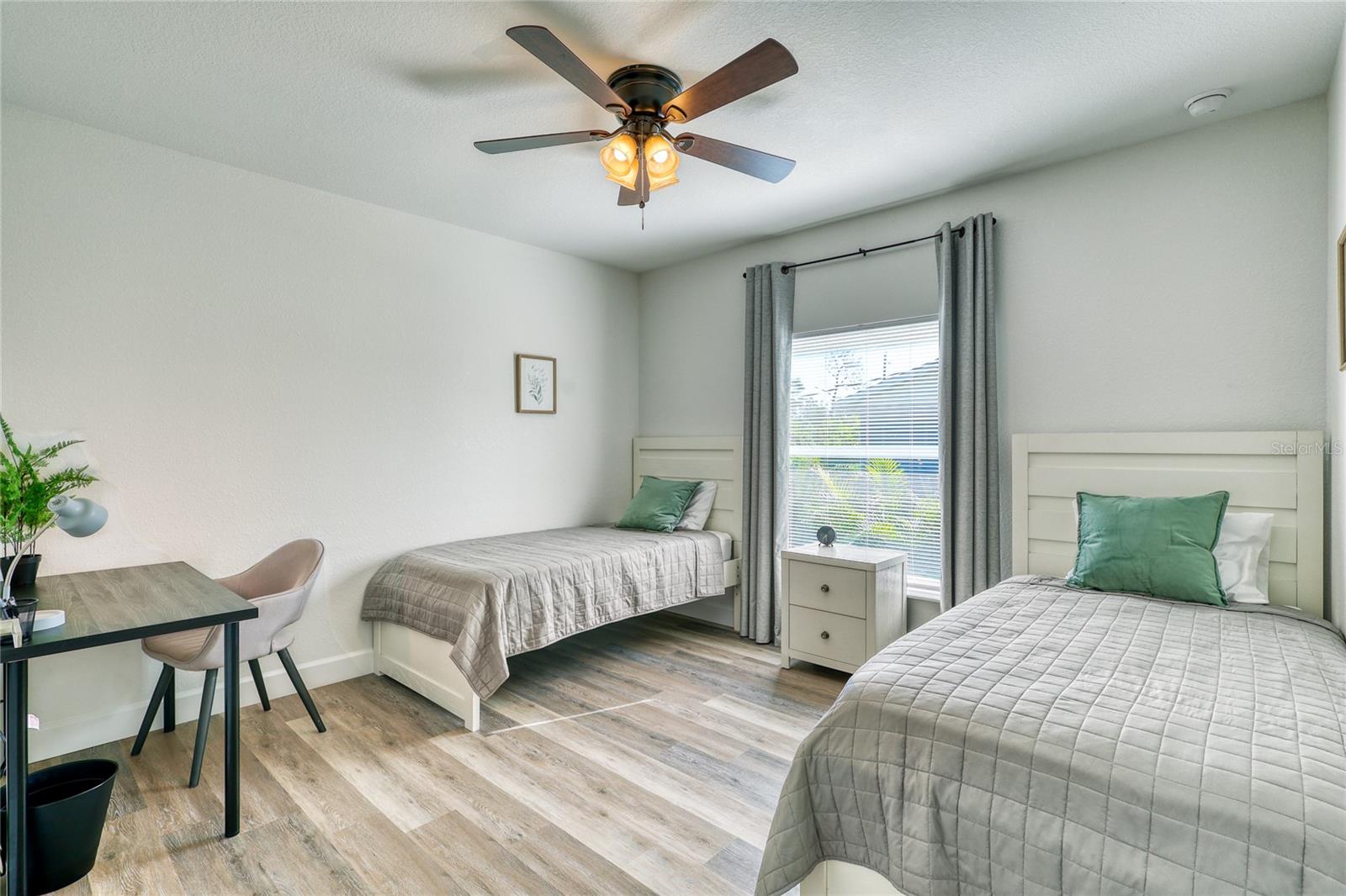 9458-9460 TACOMA AVE