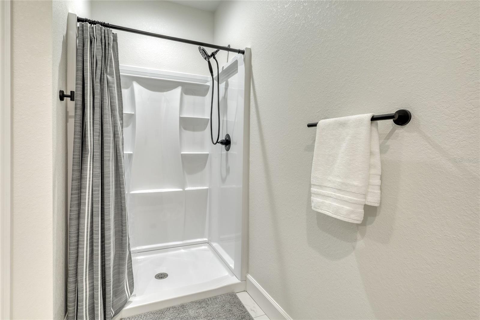 9458-9460 TACOMA AVE