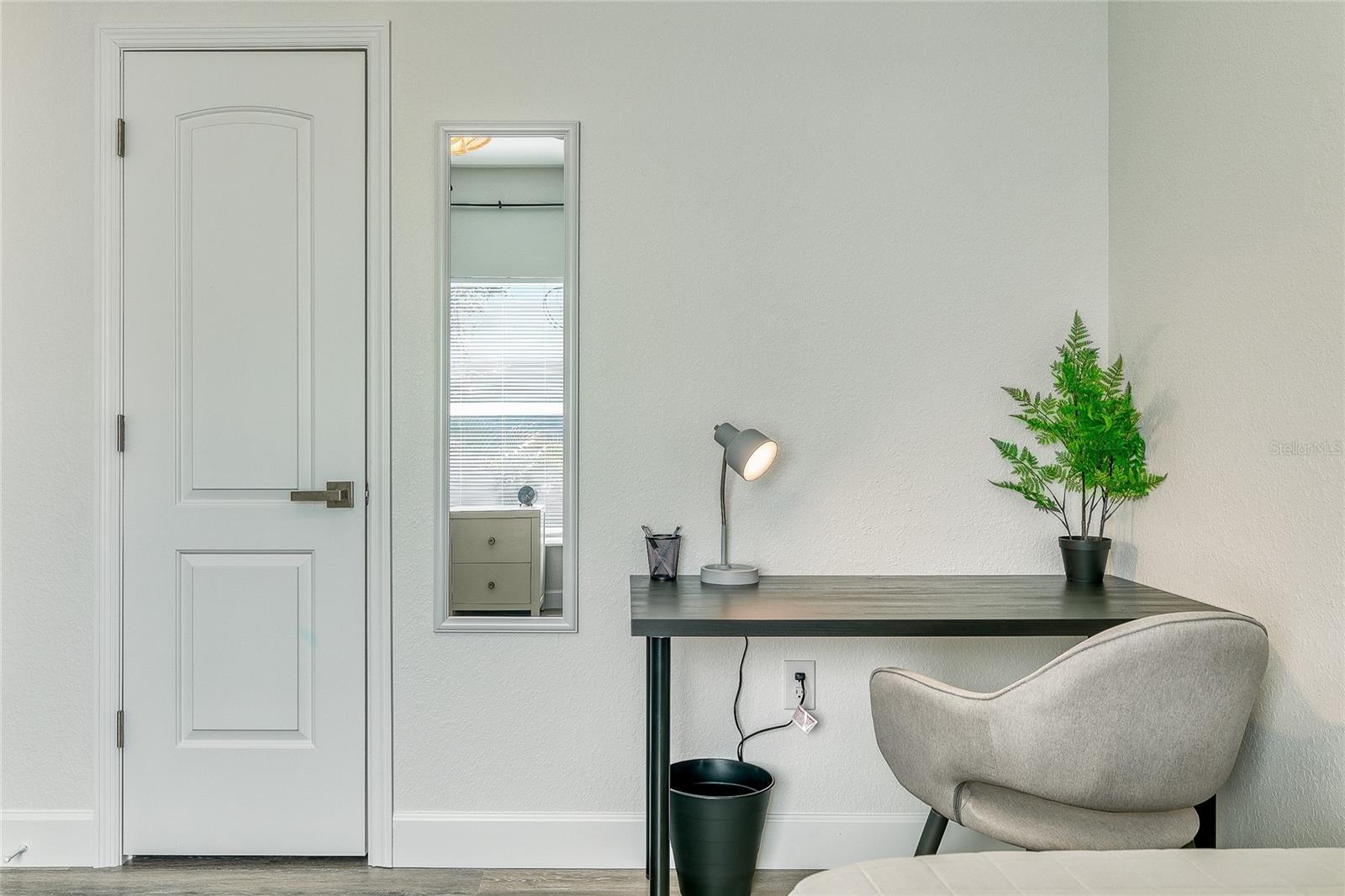 9458-9460 TACOMA AVE