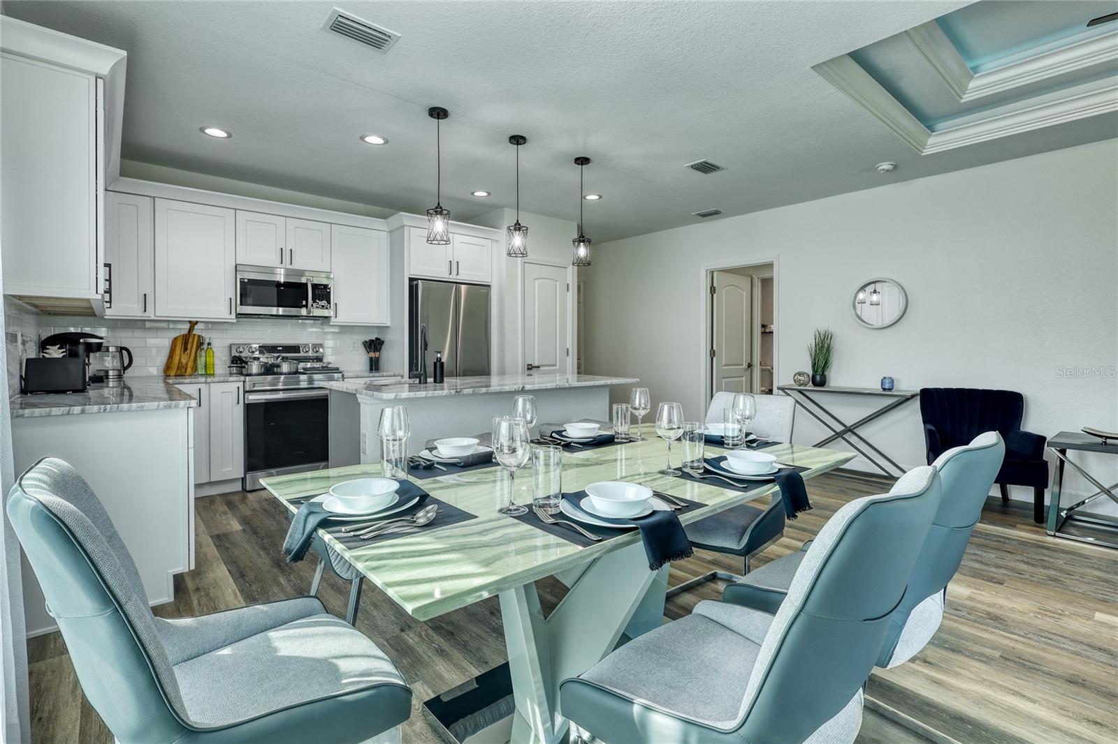 9458-9460 TACOMA AVE