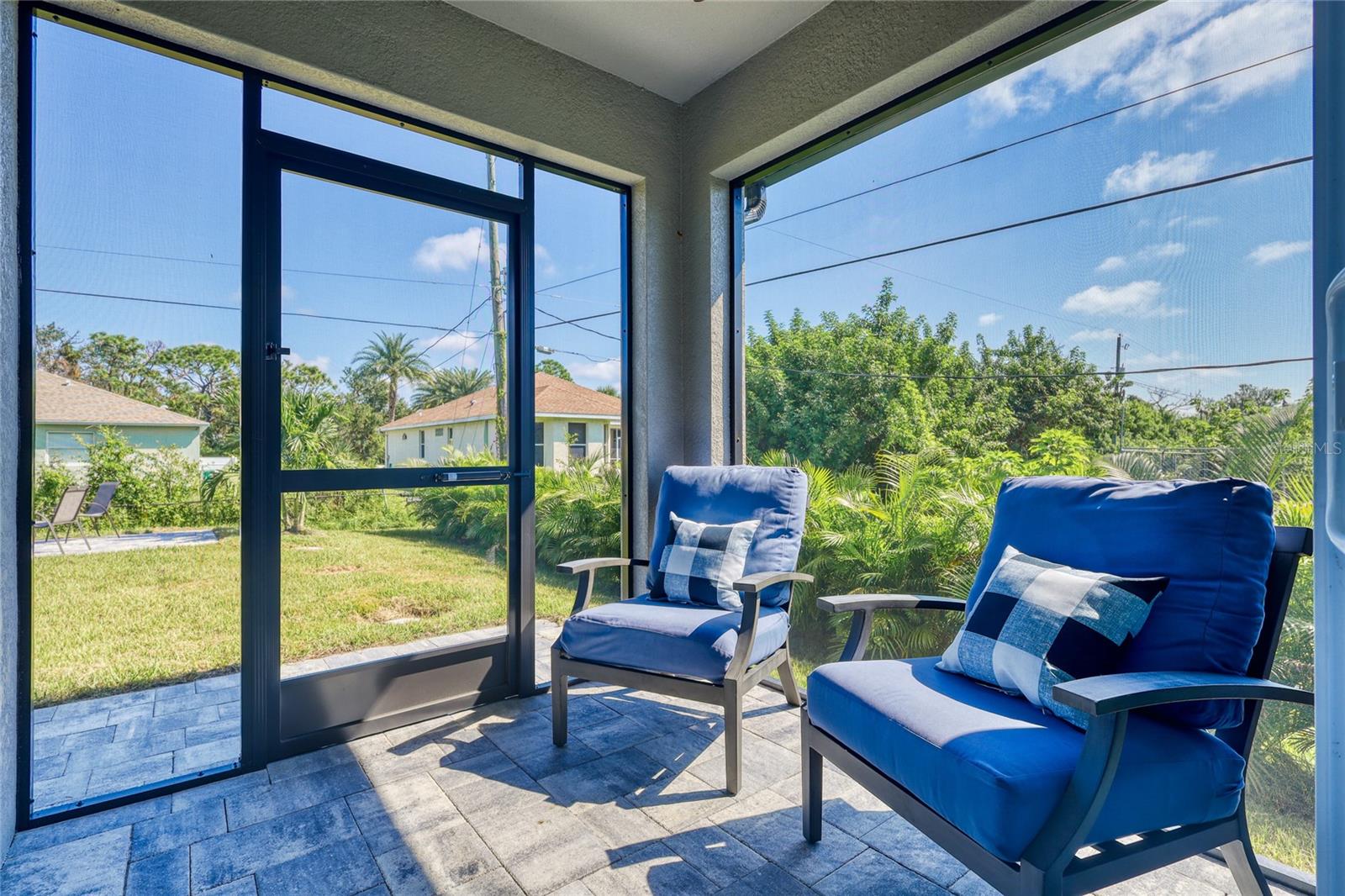 9458-9460 TACOMA AVE