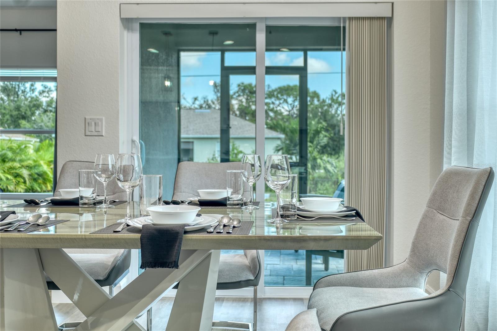 9458-9460 TACOMA AVE