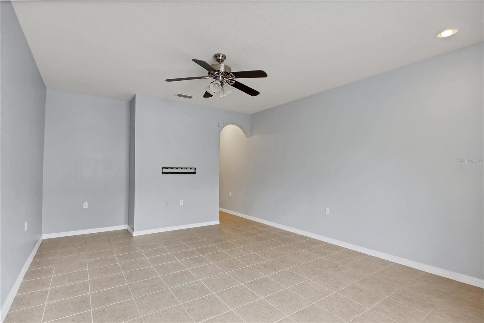 12950 TIGERS EYE DR
