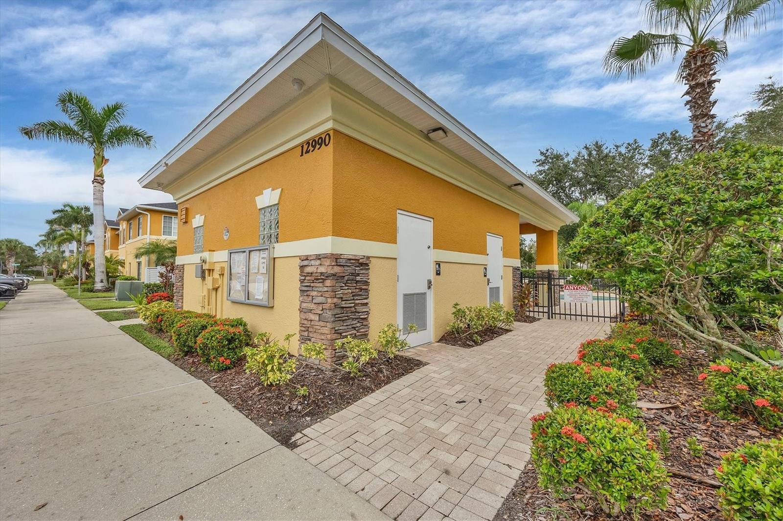 12950 TIGERS EYE DR