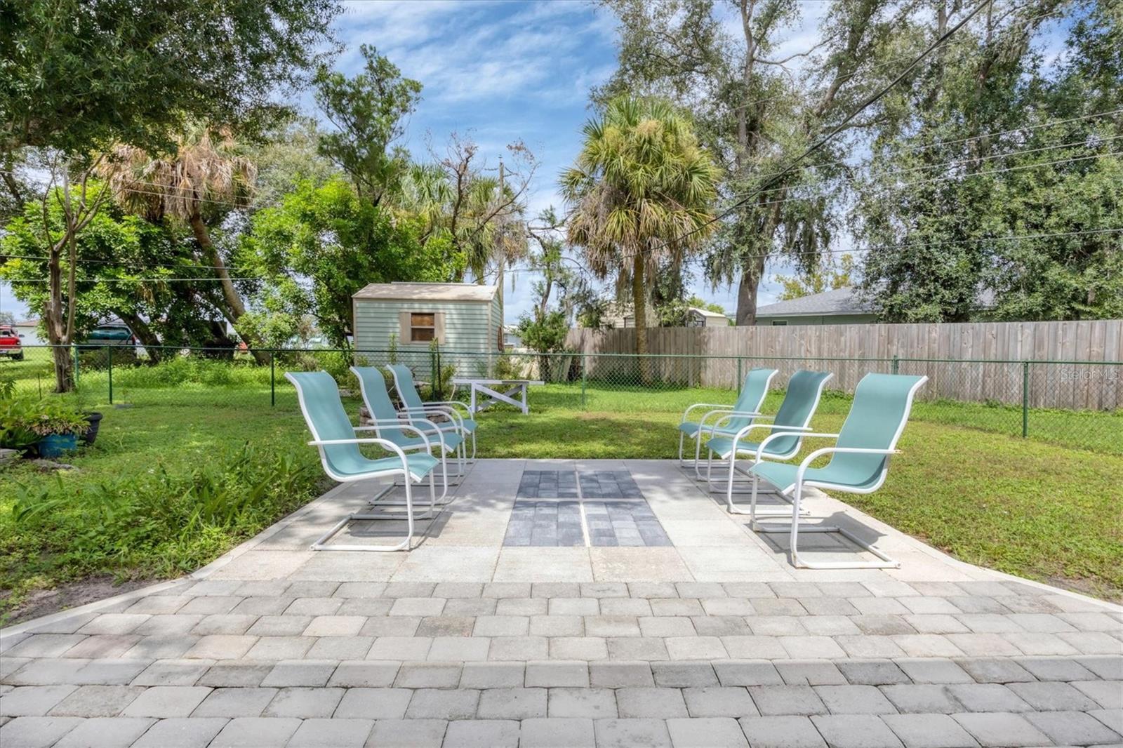 336 TIMBRUCE LN NW