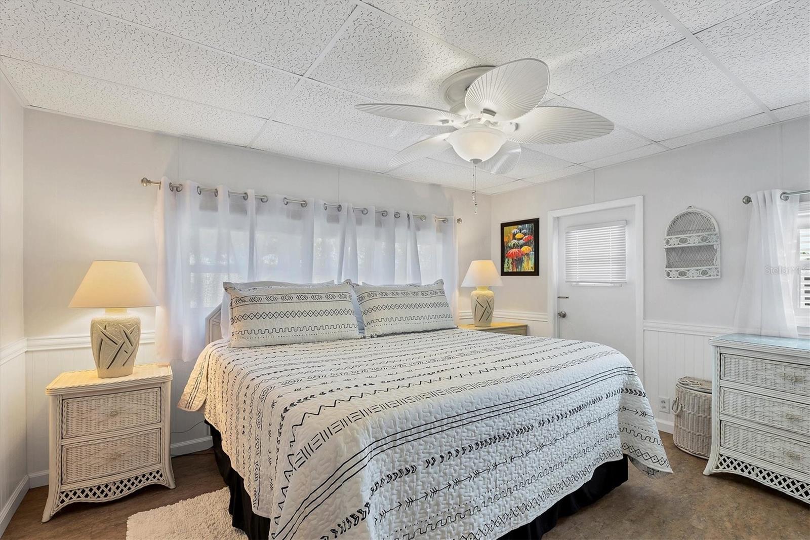 6401 FLORAL CT