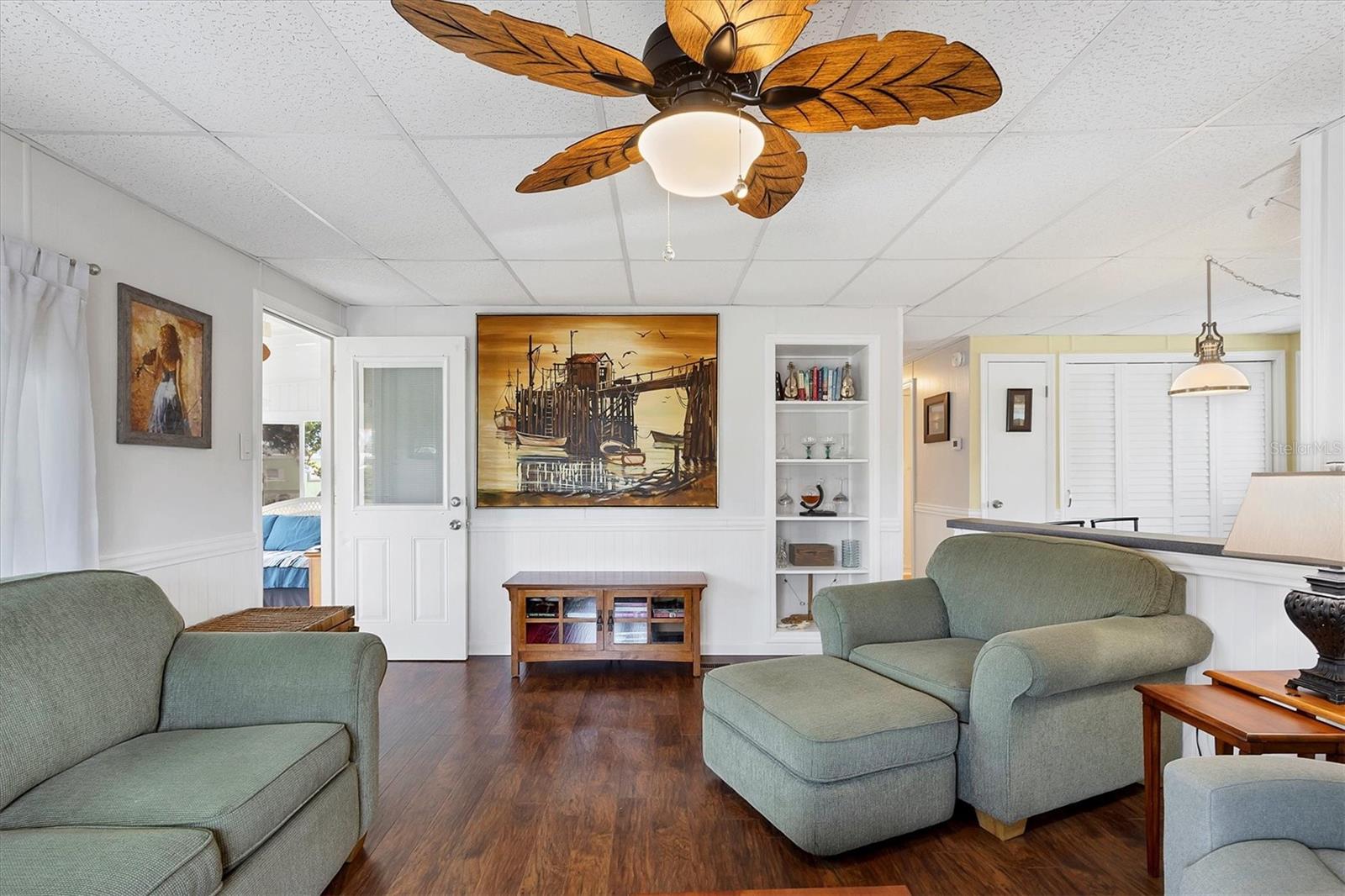 6401 FLORAL CT