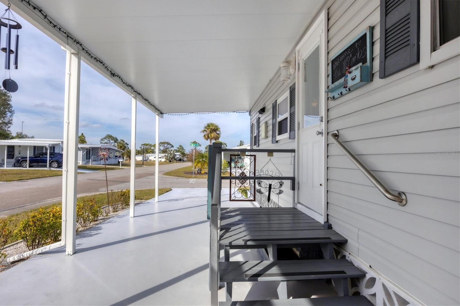 6401 FLORAL CT