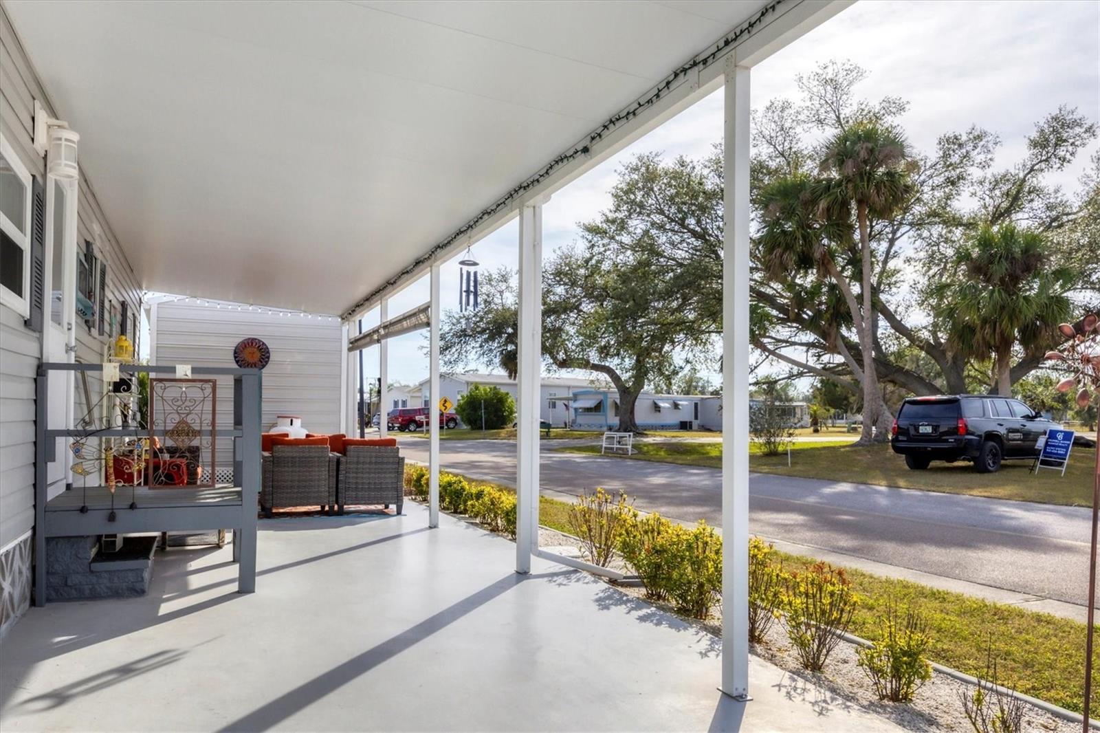 6401 FLORAL CT