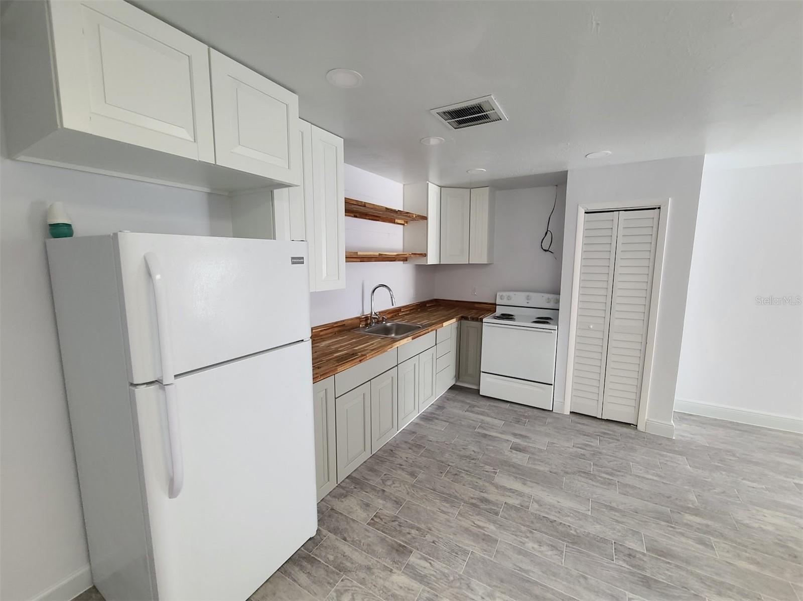 12210 GENOA DR