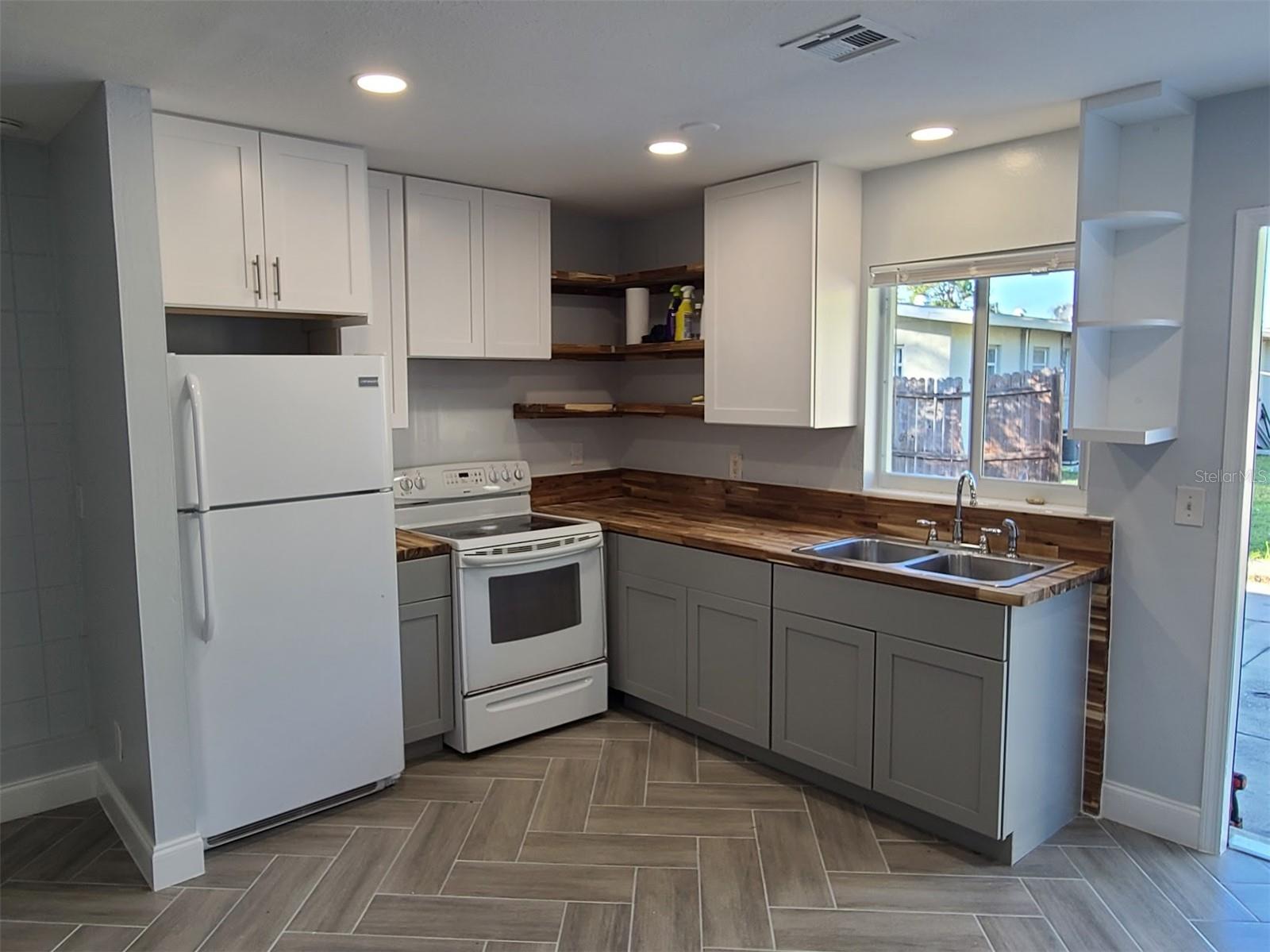 12210 GENOA DR