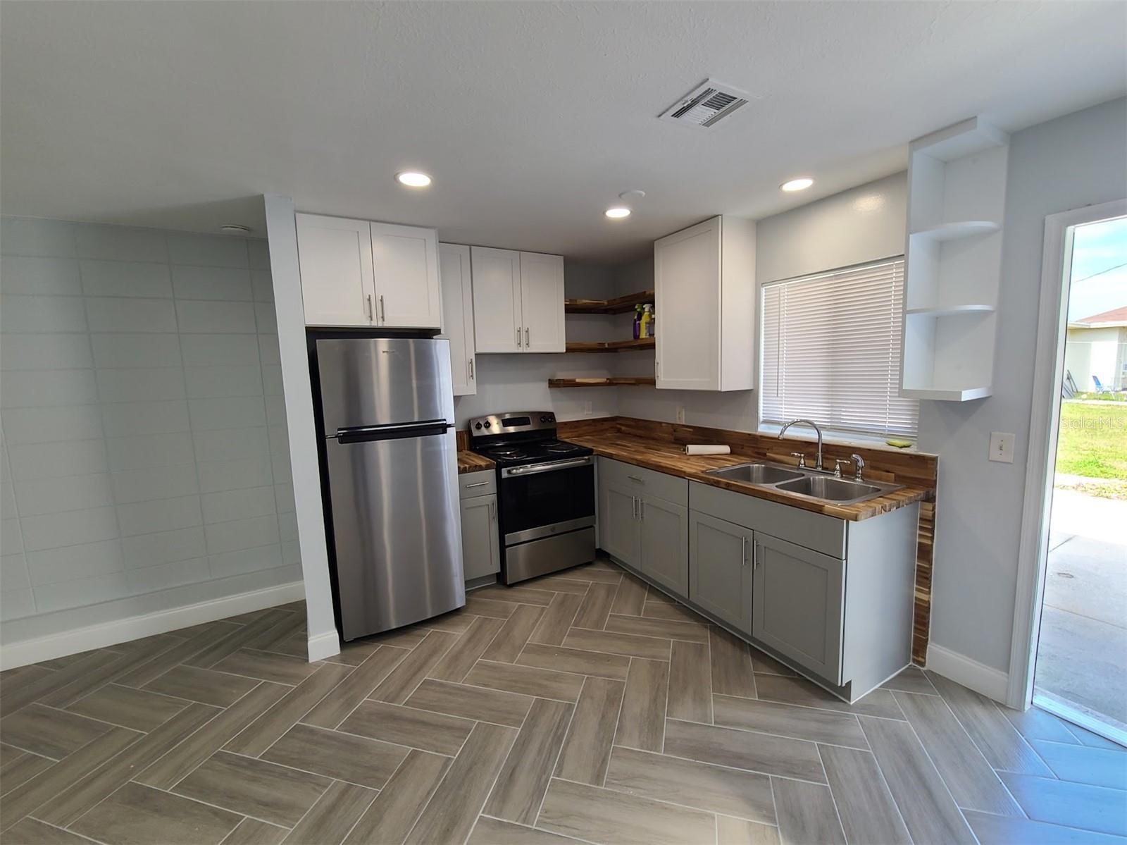 12210 GENOA DR