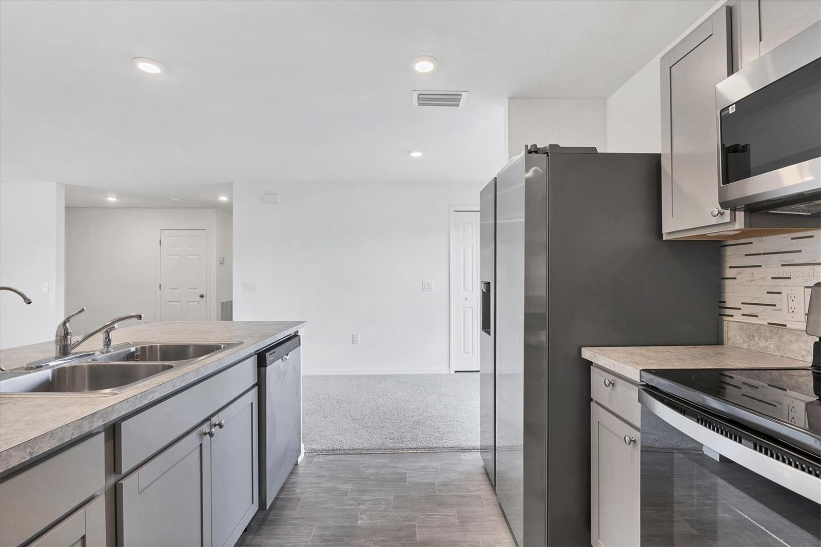 8444 OCTAVIUS AVE