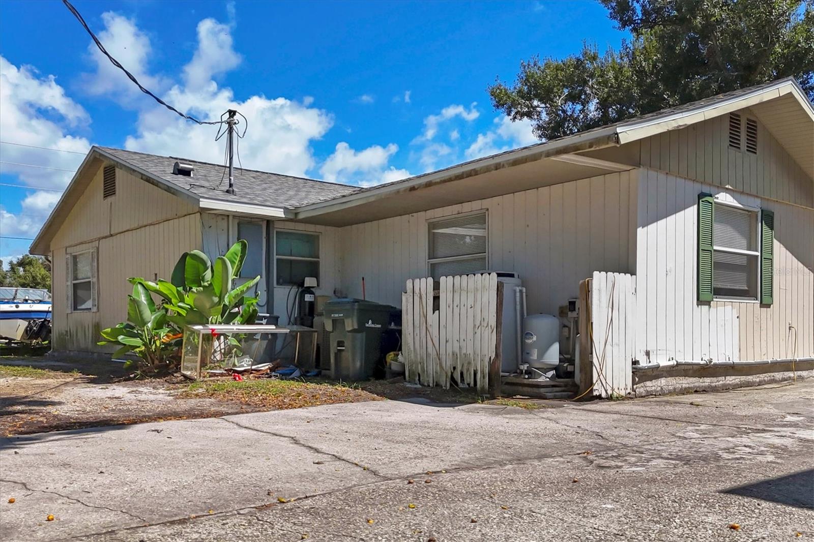 2210,2212,2214 PARK RD