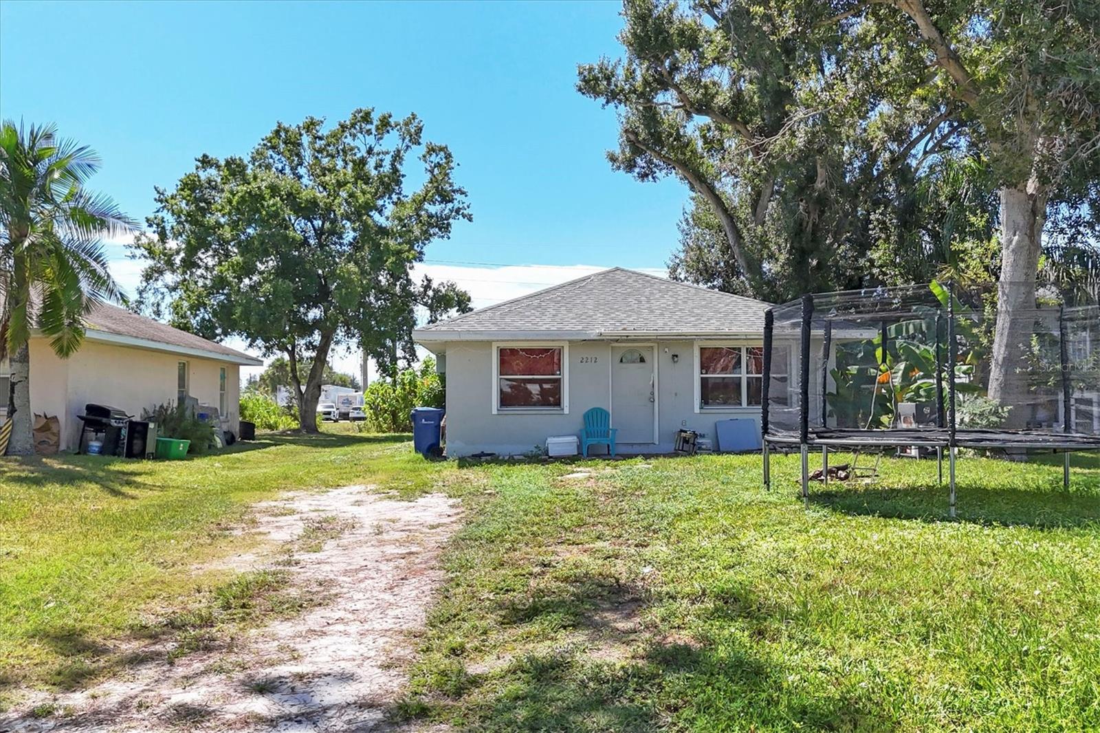 2210,2212,2214 PARK RD