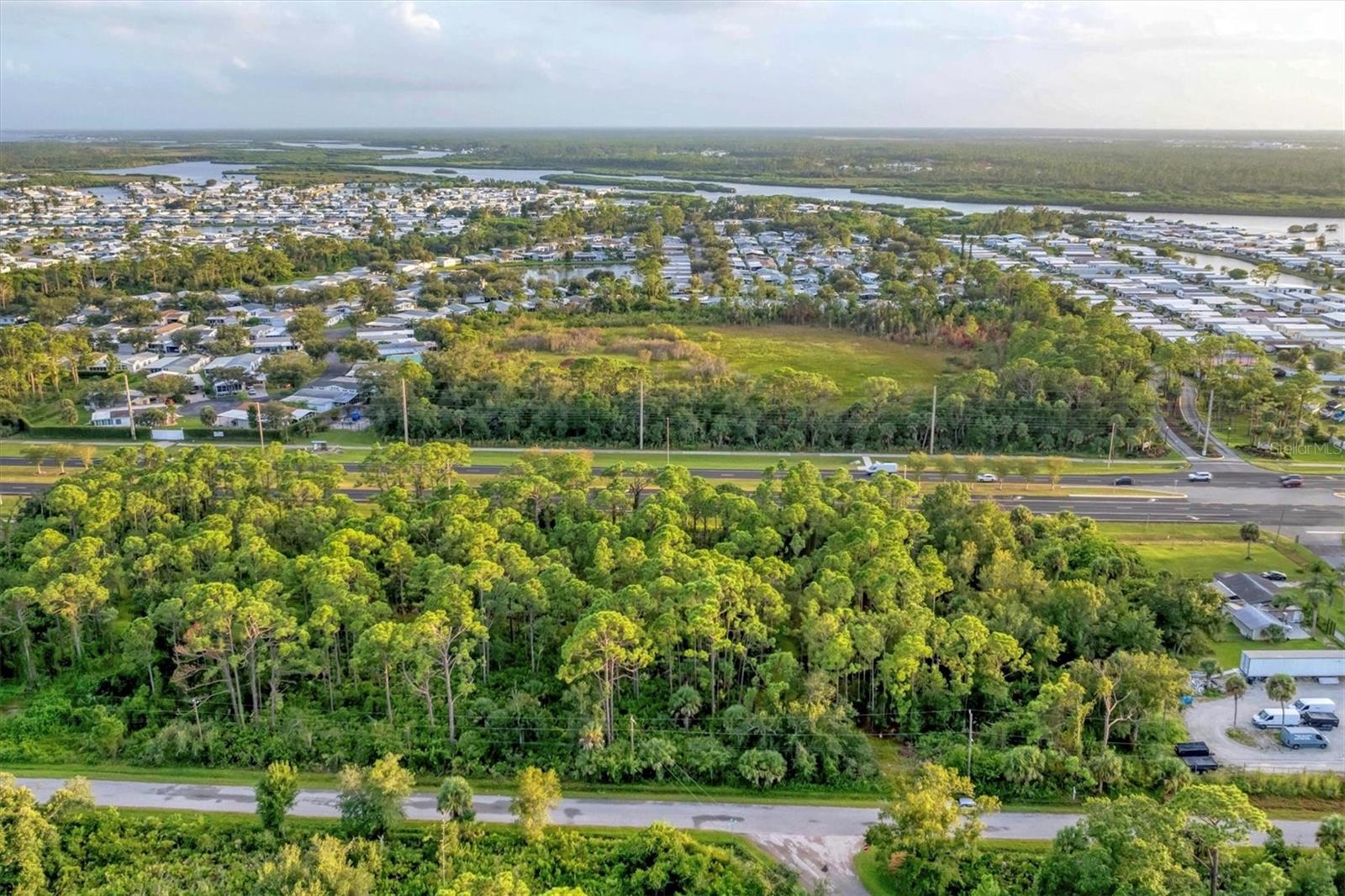 11201 TAMIAMI TRL S